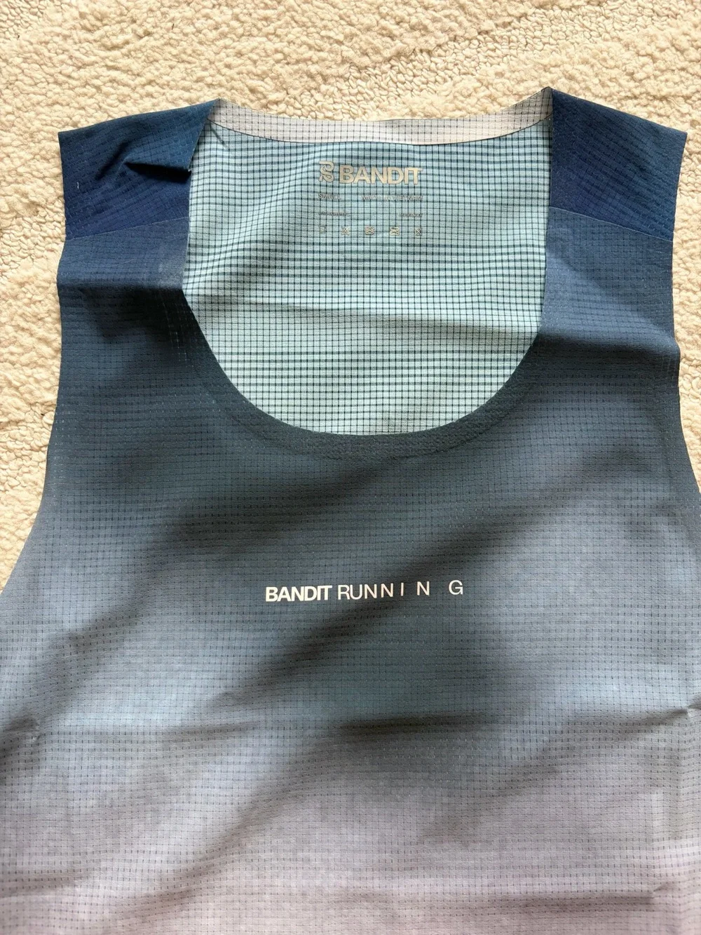Bandit Running Women’s CoolGrid Race Singlet - Picture 3 of 5
